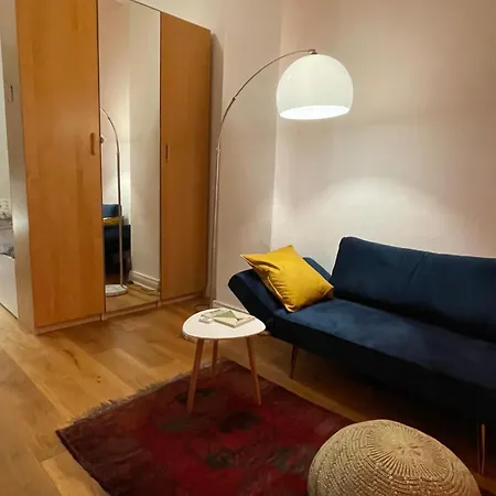 Neu Stephen Gill Apartment