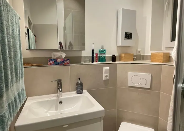 Apartment Neu Stephen Gill Cologne